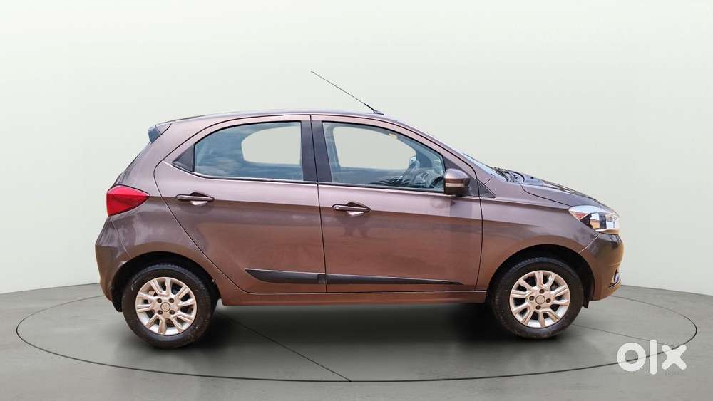 Tata Tiago 1.2 Revotron Xza, 2018, Petrol