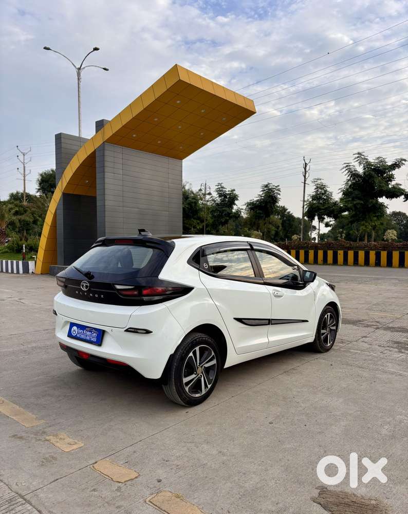 Tata Altroz Xz Plus (s) Dark Edition, 2023, Petrol