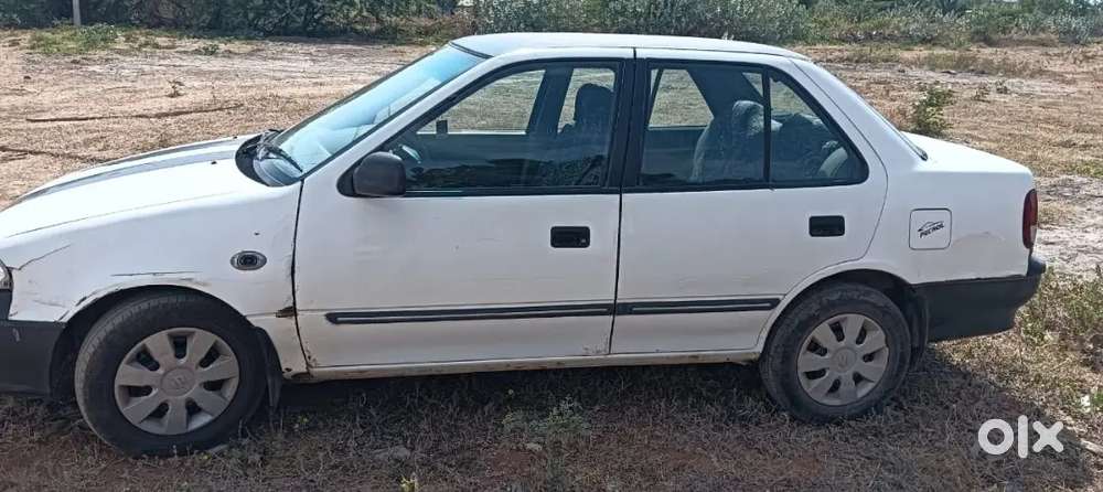 Maruti Suzuki Esteem 2000