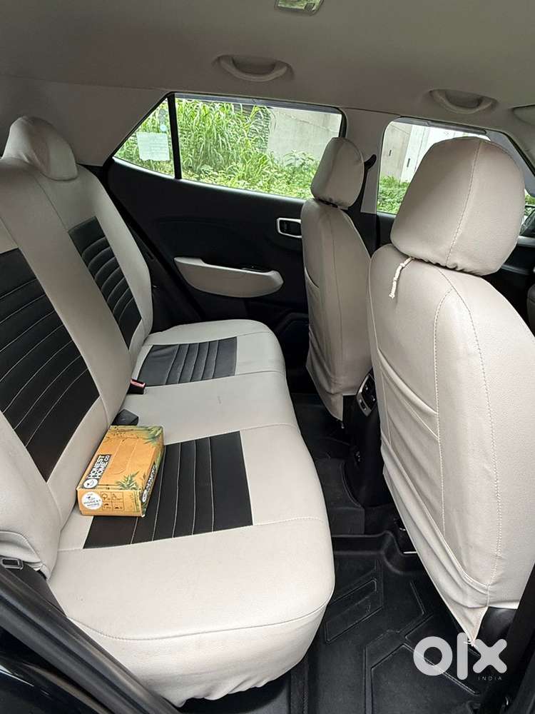 Hyundai Venue Petrol Manual 2023