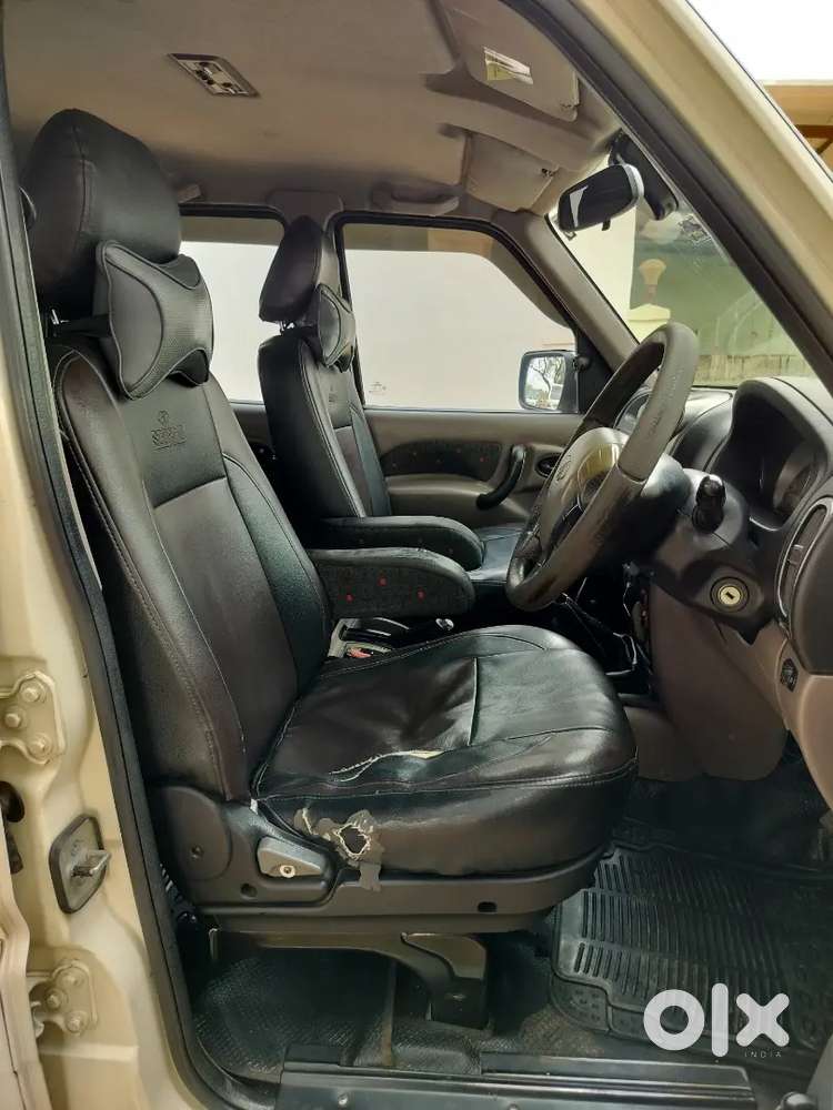 Mahindra Scorpio Classic 2010 Diesel 140000 Km Driven