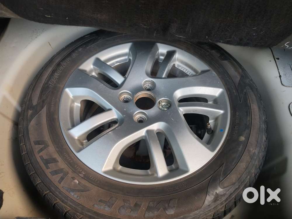 Maruti Suzuki Dzire, 2014, Petrol