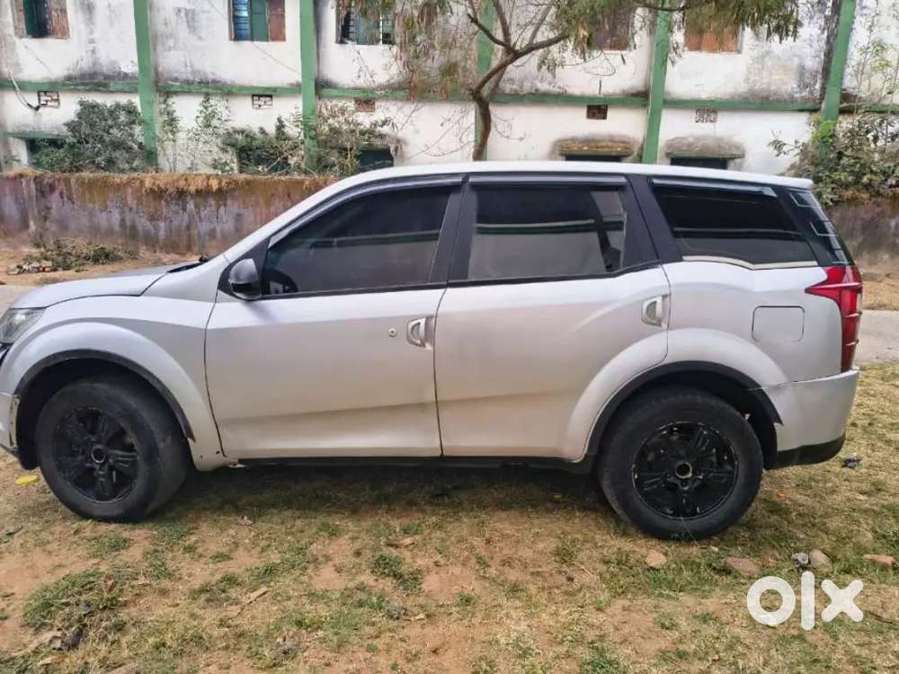 Mahindra Xuv500 2015 Diesel 100000 Km Driven