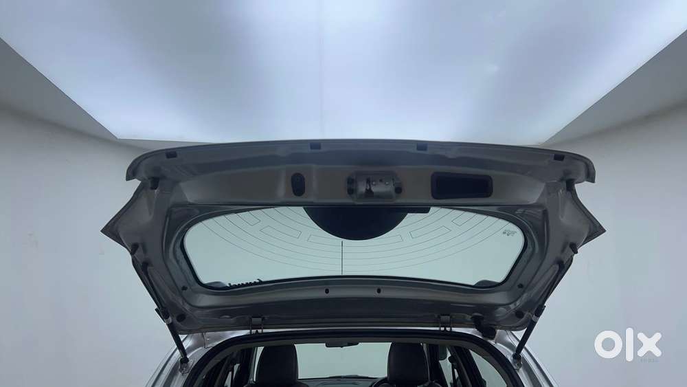 Tata Tiago Xza, 2017, Petrol