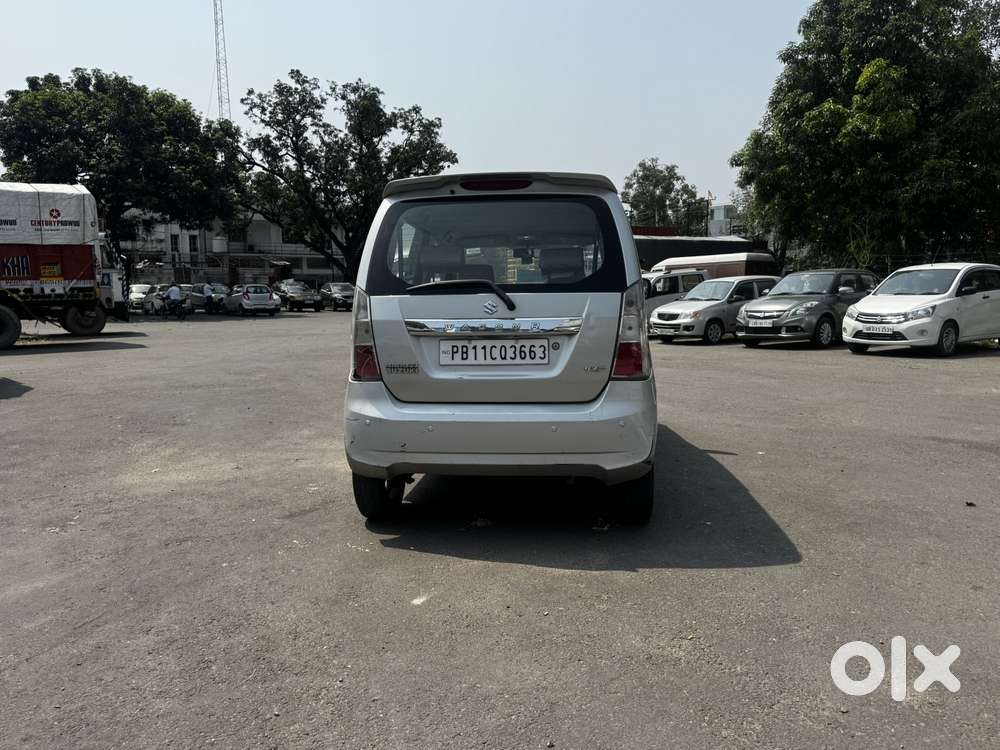 Maruti Suzuki Wagon R Vxi Plus Mt, 2018, Petrol