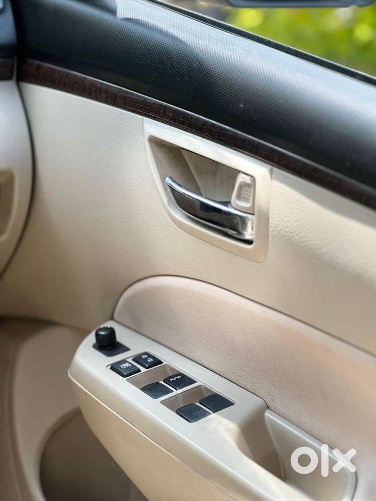 Maruti Suzuki Dzire 1.2 Vxi, 2013, Petrol