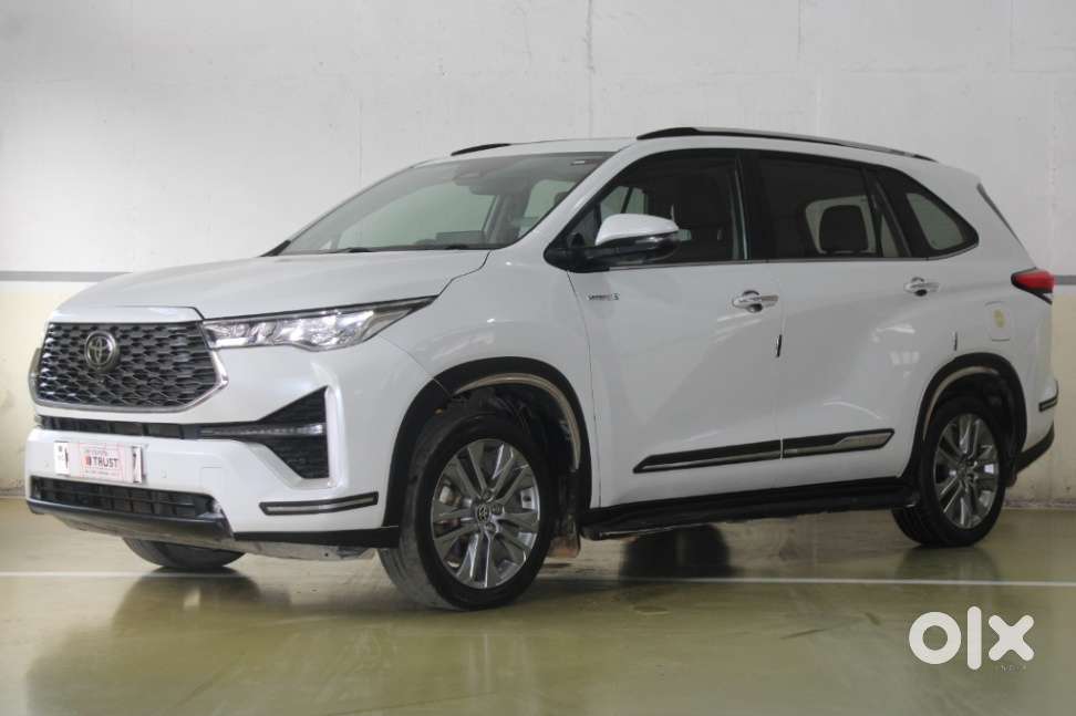 Toyota Innova Hycross 2.0 Zx Hybrid 7 Str, 2024, Petrol