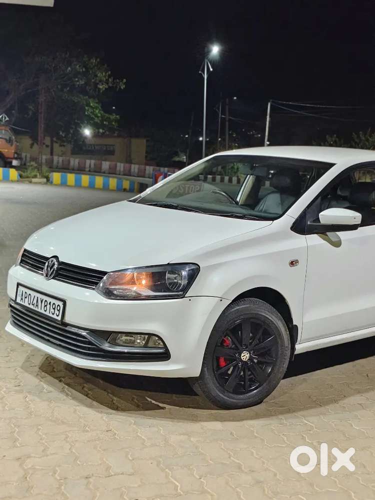 Volkswagen Polo 2015 Diesel 102560 Km Driven