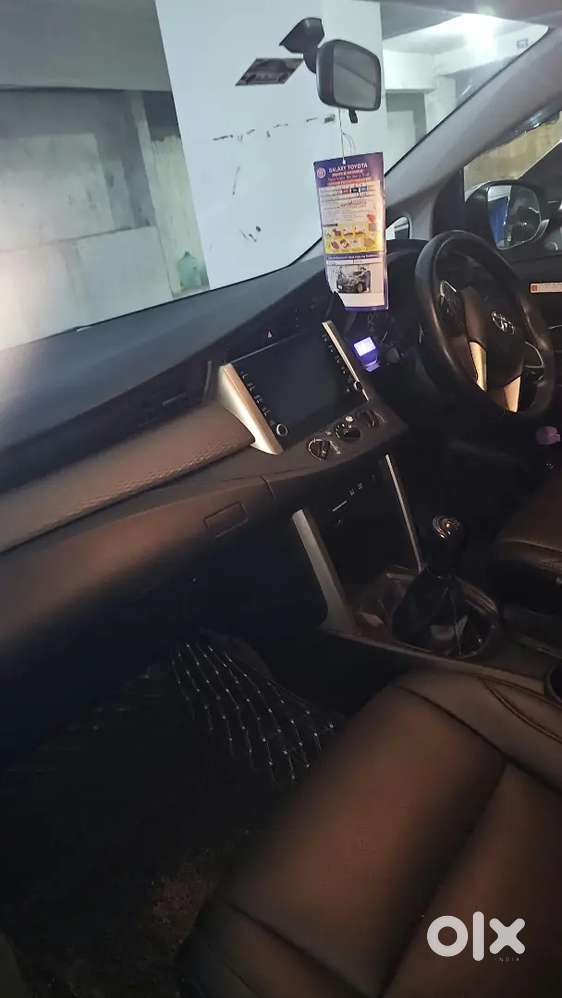 Toyota Innova Crysta 2022 2.4 G Mt 8 Str Delhi Registered