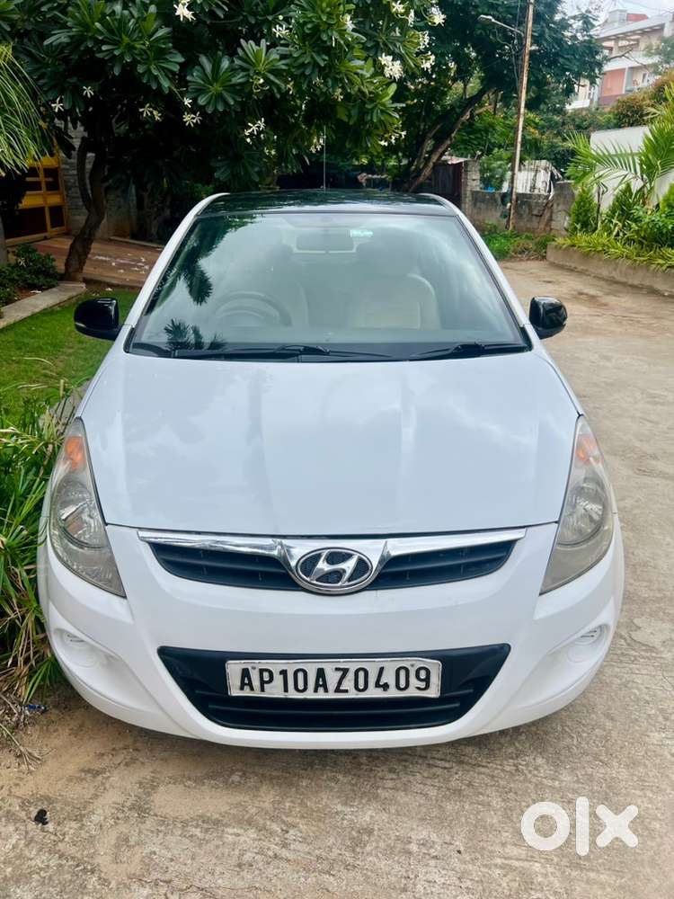 Hyundai I20 Sportz Petrol 2012