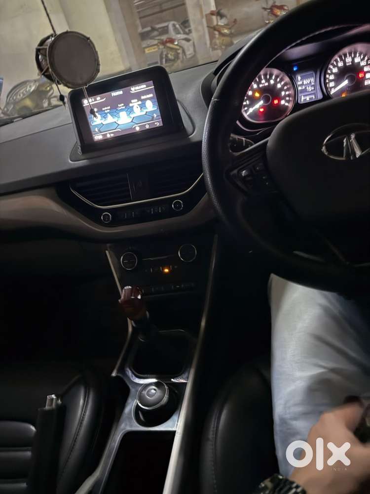Tata Nexon Xz+ Tope Model Dual Tone Manual
