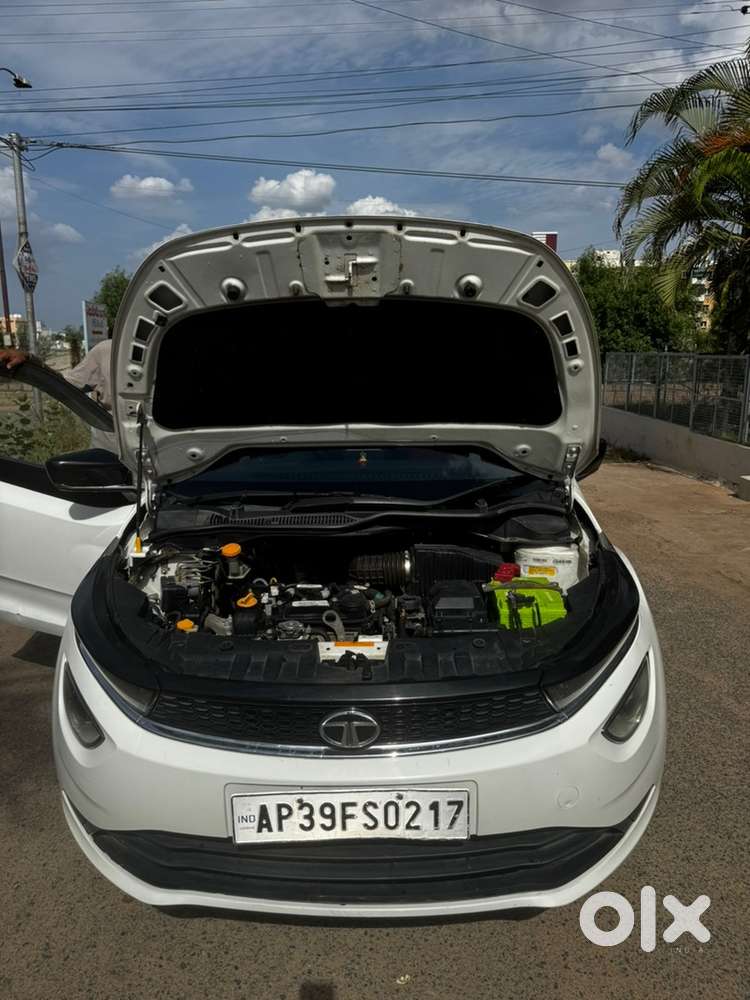 Tata Altroz Petrol 2020