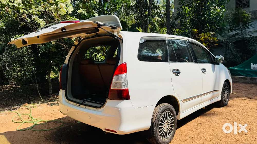 Toyota Innova 2011 Diesel Well Maintained