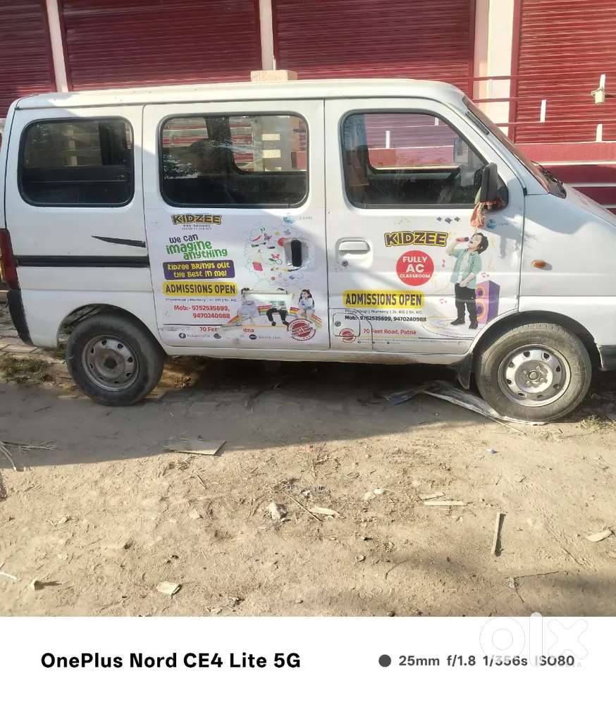 Cng Feeted.gaari Bilkul New Jaisa Hai.abhi School Me Chal Raha Hai.