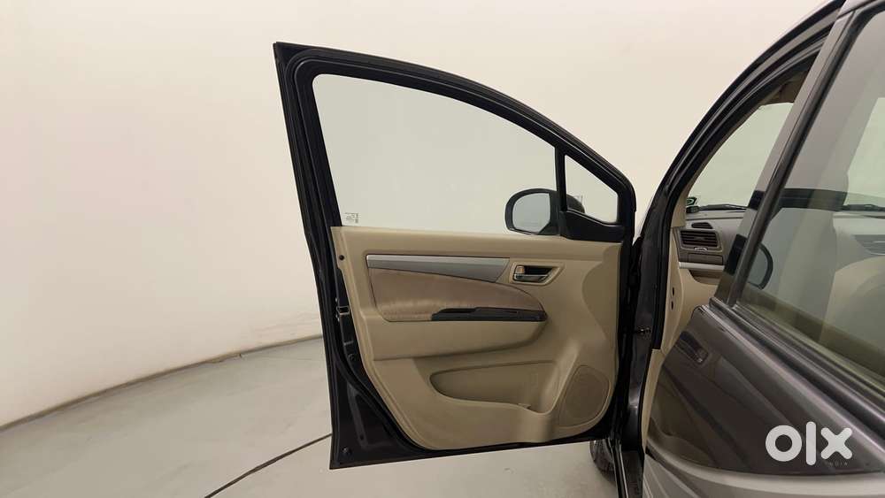 Maruti Suzuki Ertiga 1.5 Vxi, 2013, Petrol