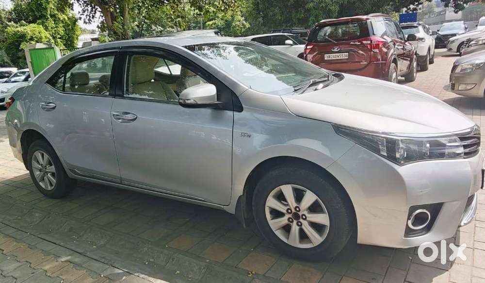 Toyota Corolla Altis Petrol Le, 2015, Petrol
