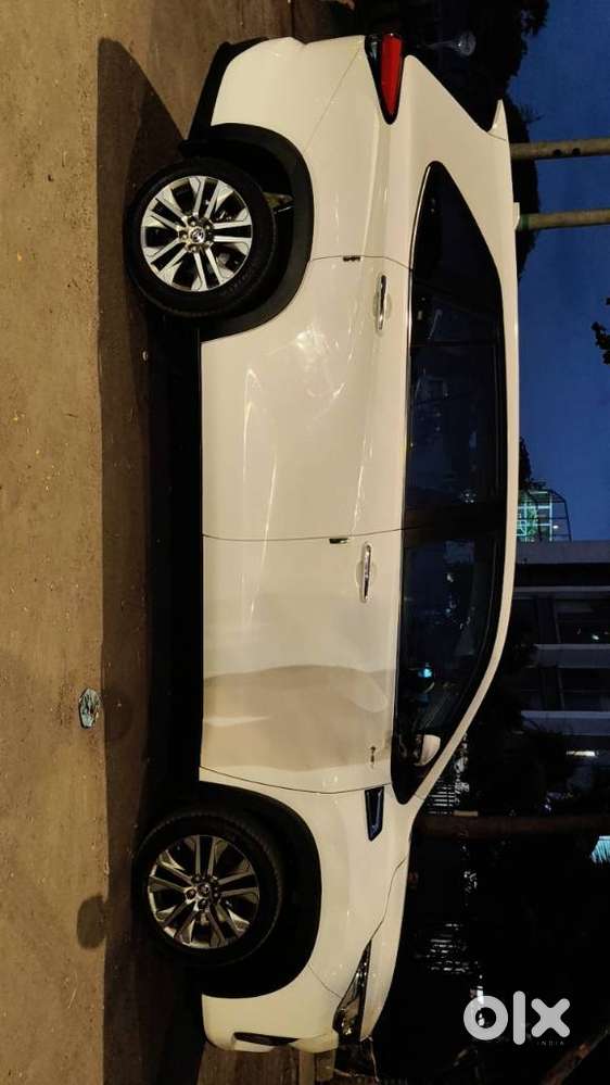 Toyota Innova Hycross 2.0 Zx (o) Hybrid 7 Str, 2025, Electric