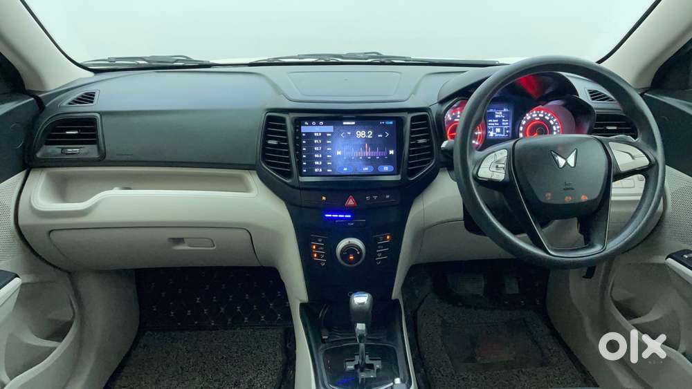 Mahindra Xuv300 1.2 W6 Amt Petrol, 2023, Petrol
