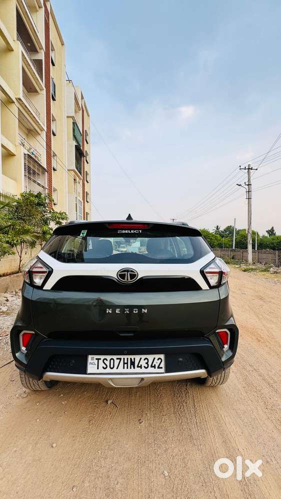 Tata Nexon 1.2 Revotron Xma Amt (s), 2020, Petrol