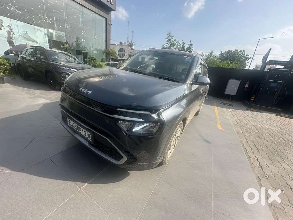 Kia Carens Petrol 2023