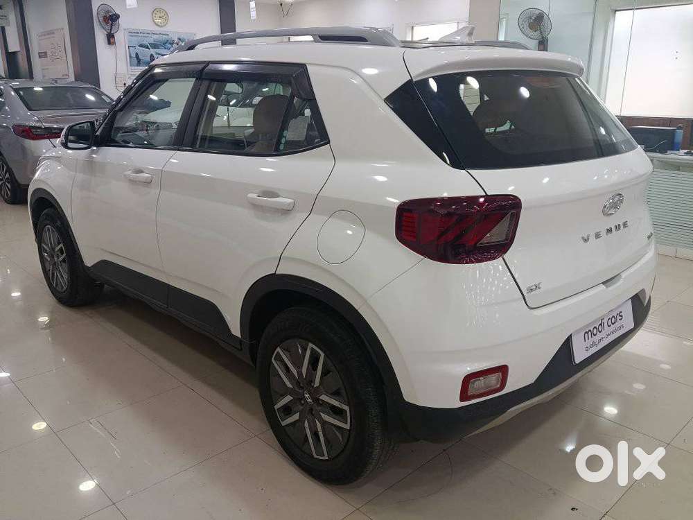 Hyundai Venue 1.0 Sx Turbo Imt, 2021, Petrol