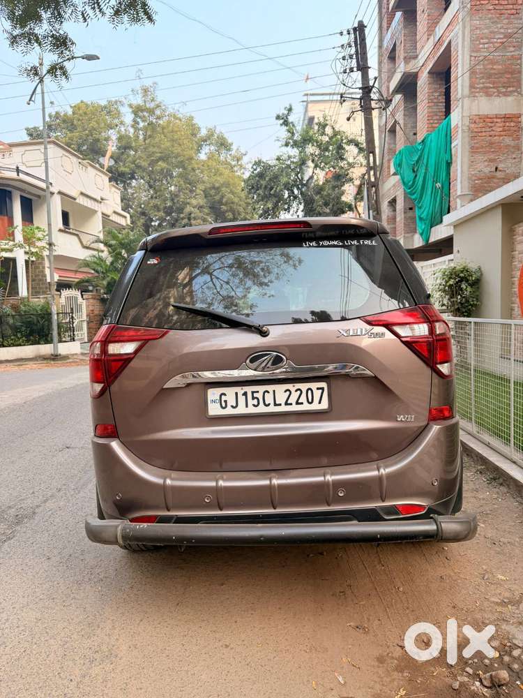 Xuv 500 W11 Top Model