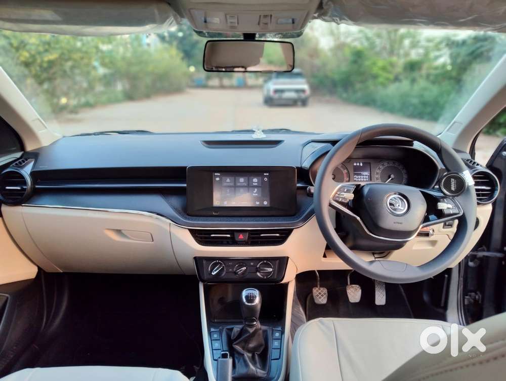 Skoda Slavia 1.0 Active Tsi, 2022, Petrol