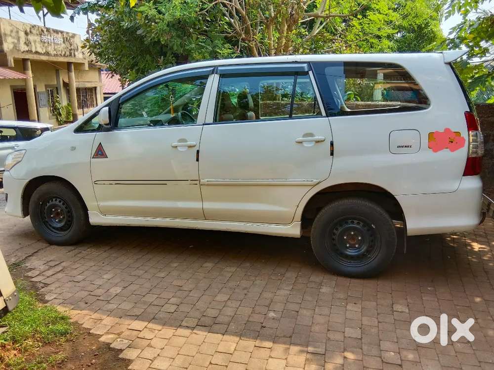 Toyota Innova 2012 Diesel Manual 8 Seater