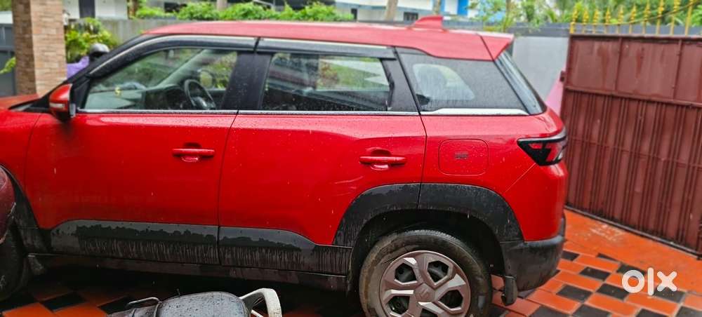 Maruti Suzuki Brezza Vxi At, 2022, Petrol
