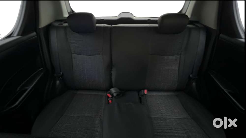 Maruti Suzuki Swift 1.2 Lxi (o), 2015, Petrol