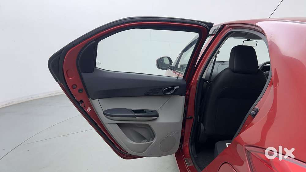 Tata Tiago Xza, 2019, Petrol