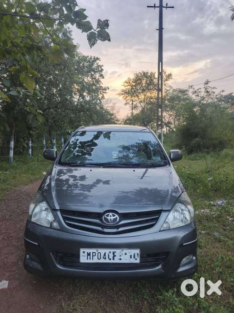 Toyota Innova 2.5 G (diesel) 8 Seater, 2010, Diesel