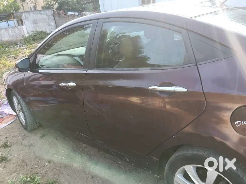 Hyundai Verna 2011