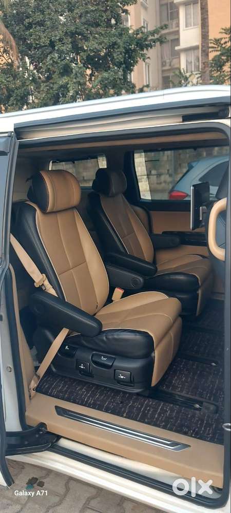 Kia Carnival Limousin Plus 7 Str