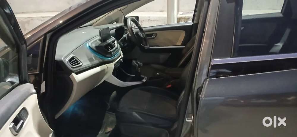Tata Altroz 1.2 Xt, 2022, Petrol
