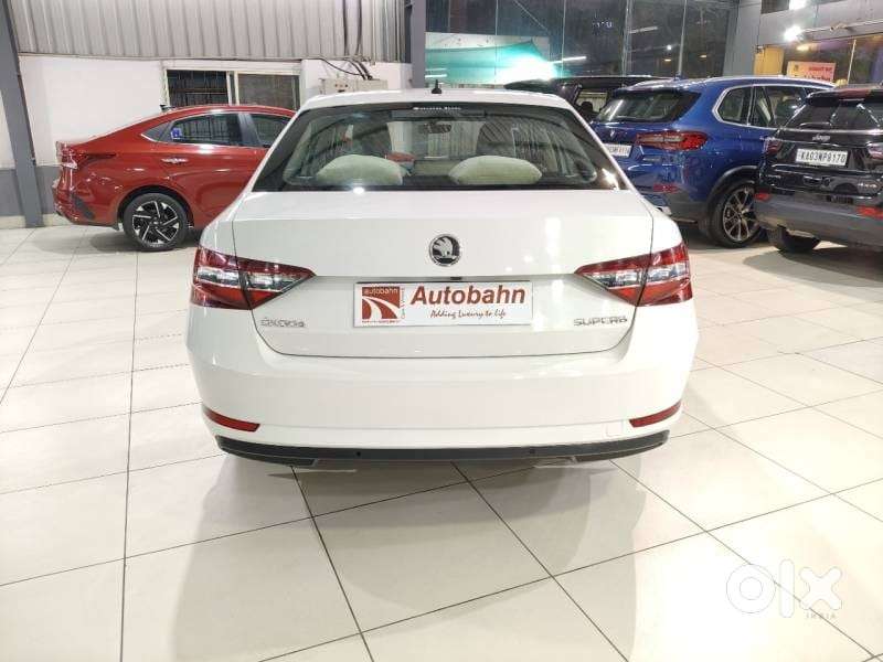 Skoda Superb L&k 2.0 Tdi At, 2017, Petrol