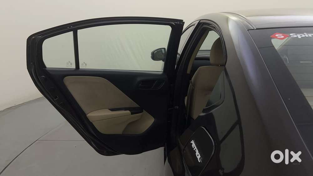 Honda City I-vtec Sv, 2015, Petrol