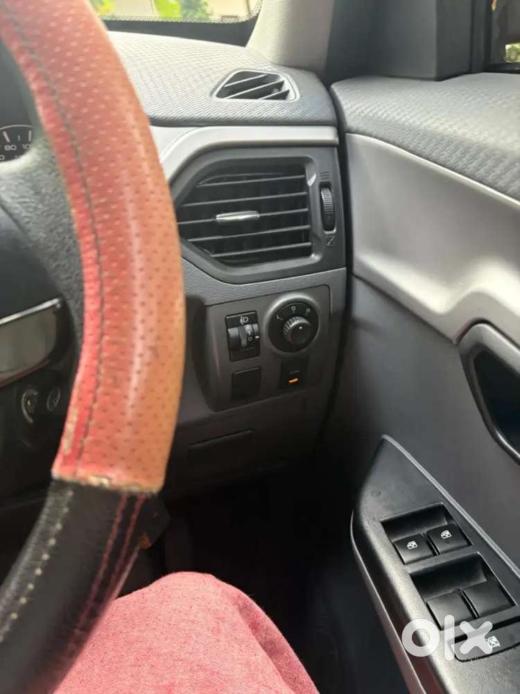 Mahindra Kuv100 Nxt 2017 Petrol 53000 Km Driven