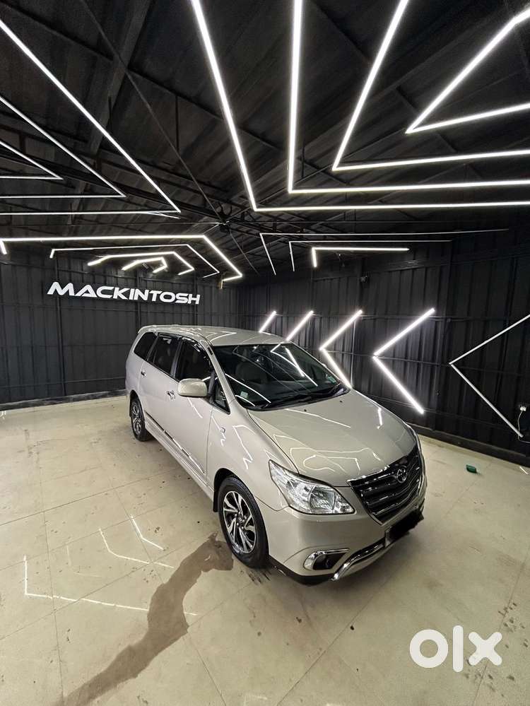 Toyota Innova 2016 Diesel 117000 Km Driven