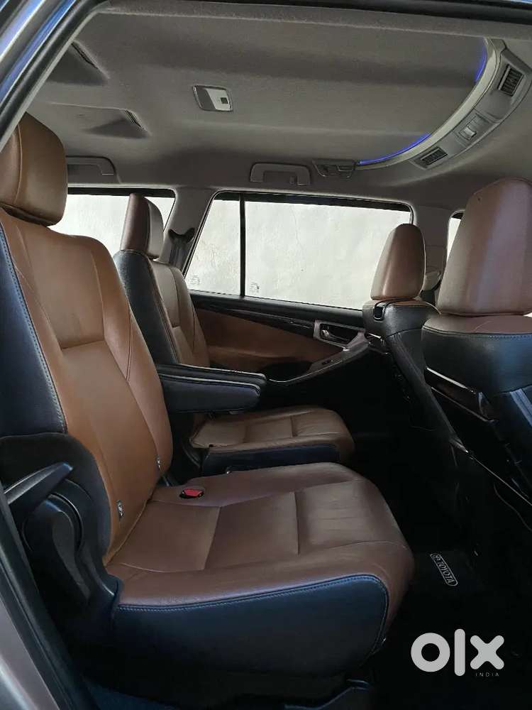 Toyota Innova Crysta 2017