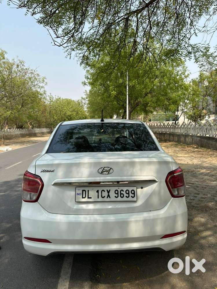 Hyundai Xcent 2016 Cng Paas Well Maintained.