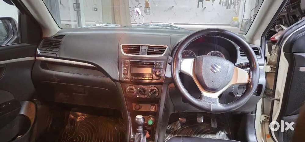 Maruti Suzuki Swift 2015 Petrol 90000 Km Driven