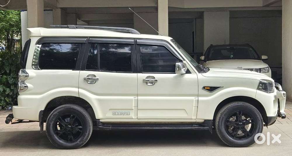 Mahindra Scorpio Classic 2.2 S Mt 9 Str, 2017, Diesel
