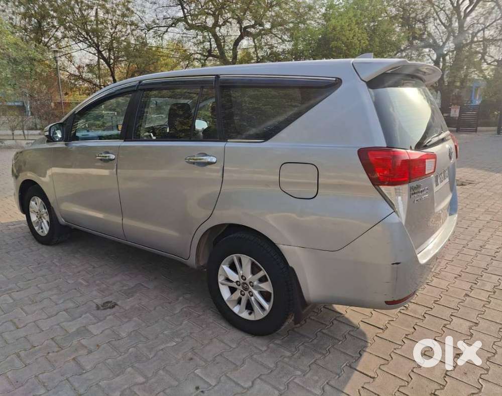 Toyota Innova Crysta 2.4 G Mt, 2017, Diesel