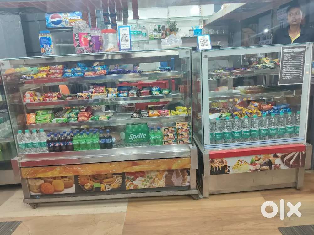 Bakery and cafe display showcas and Owen sugarcane machine