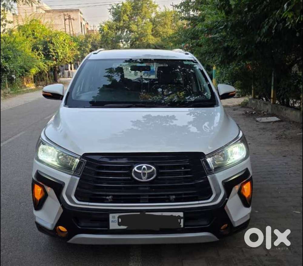Toyota Innova Crysta 2.4 G Mt 7 Str, 2022, Diesel