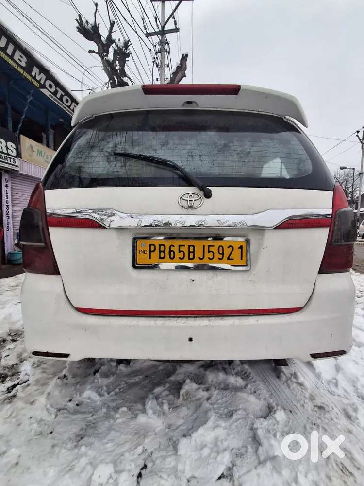 Toyota Innova 2012 Diesel 400000 Km Driven