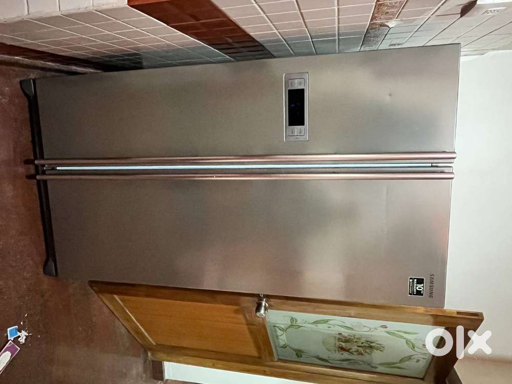 700 litre Samsung Side-by-Side Refridgerator, Working condition
