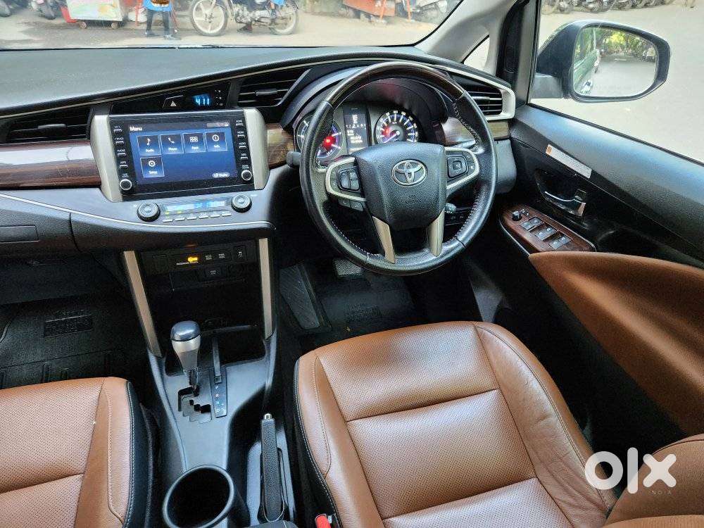 Toyota Innova Crysta