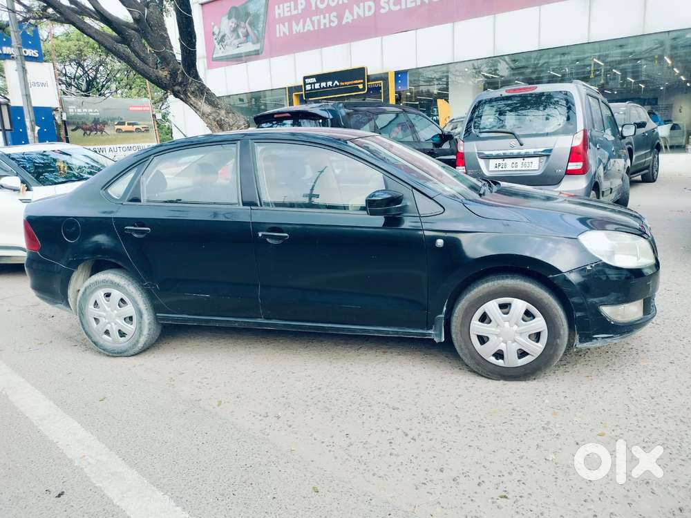 Skoda Rapid Ambition 1.6 Tdi Cr Manual Plus, 2013, Diesel